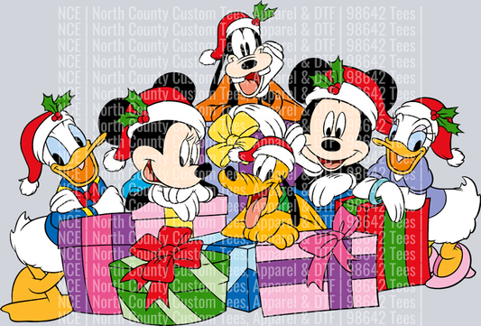 MICKEY-FRIENDS-CHRISTMAS